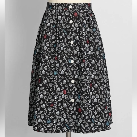 Modcloth Dresses & Skirts - NWT ModCloth Always Turning Heads Pleated Sea Shell Skirt